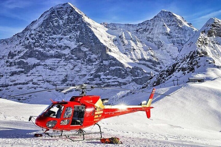 Everest base camp heli tour landing
