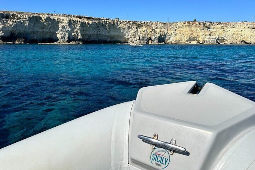Avola: Private Boat to the Caves of Syracuse Aperitif Snorkeling