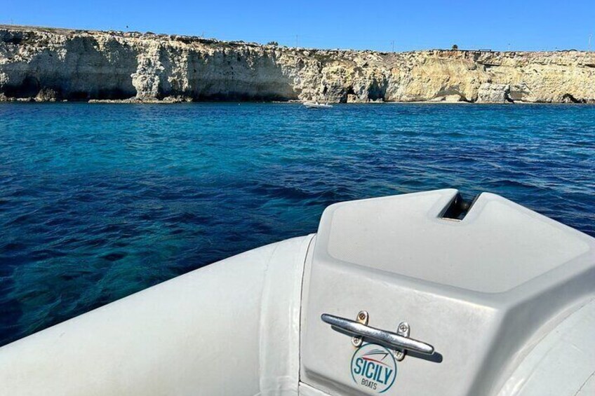 Avola: Private Boat to the Caves of Syracuse Aperitif Snorkeling