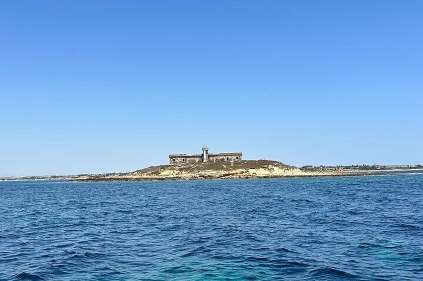 Avola: Private Boat Tour to Punta Ciriga, Sunset and Aperitif