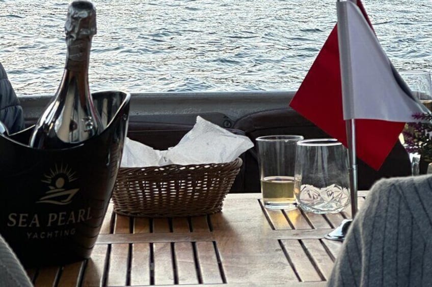 Luxury Yacht Tour on the Bosphorus with Sunset Option