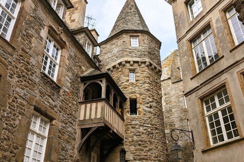 Guided tour of the historic old town of Saint Malo
