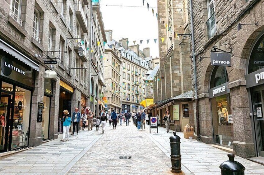 Guided tour of the historic old town of Saint Malo