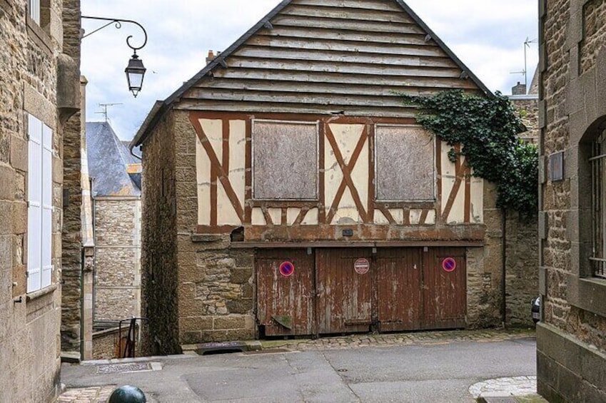Guided tour of the historic old town of Saint Malo