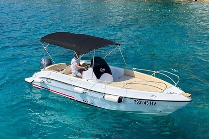 Tour privado en barco a las islas Pakleni y Red Rocks