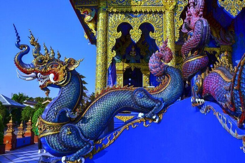 Day Tour to Chiang Rai White temple, Blue Temple, Golden Triangle & Boat Trip