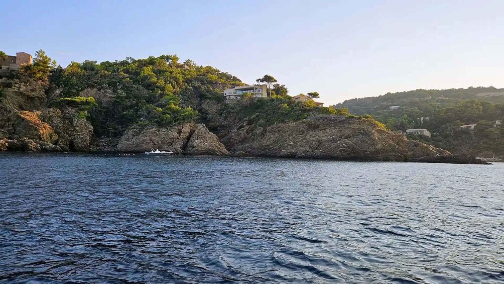 Picture 5 for Activity Hybrid boat trip around Fort de Brégançon departing from Bormes
