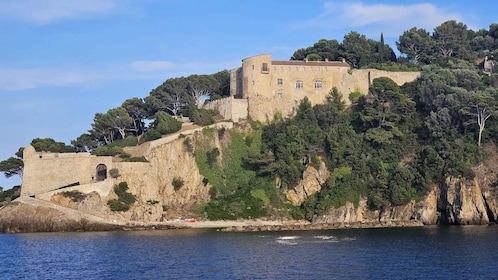 Bormes-les-Mimosas: Hybrid boat trip around Fort de Brégançon