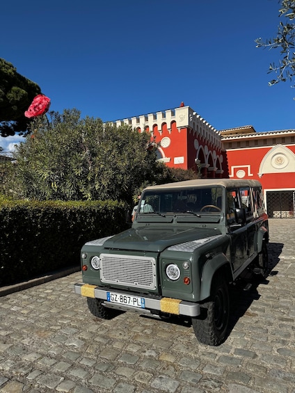 Nice : Wine Tasting in backcountry in Defender