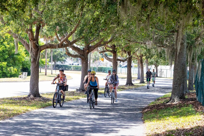 Picture 2 for Activity Orlando Bike Tour: Hidden Gems & Local Favorites