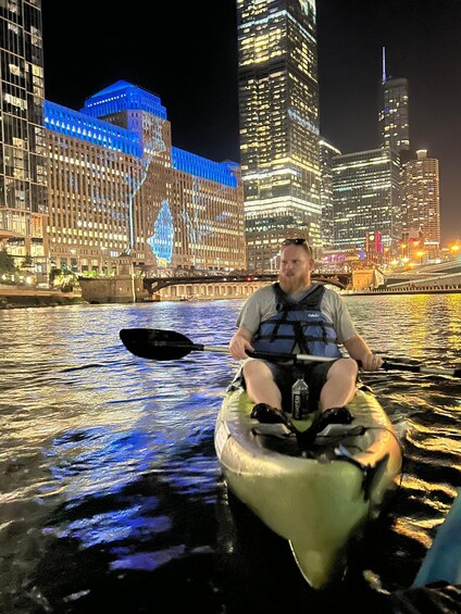 Picture 3 for Activity Chicago: Moonlight Paddle Tour on the Chicago River