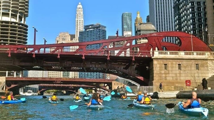 Chicago: History and Architecture Guided Kayak Tour