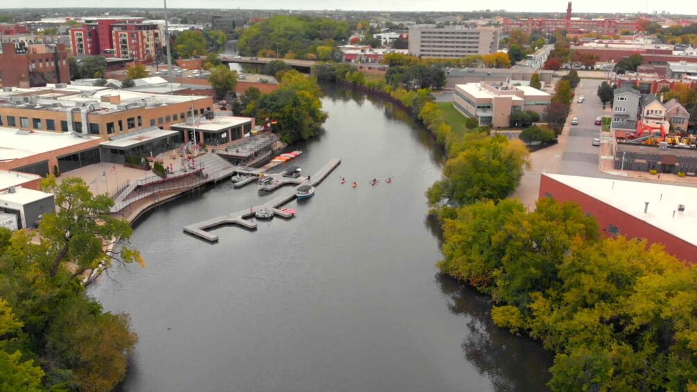 Picture 3 for Activity Chicago: 2-Hour Kayak Rental from Bridgeport
