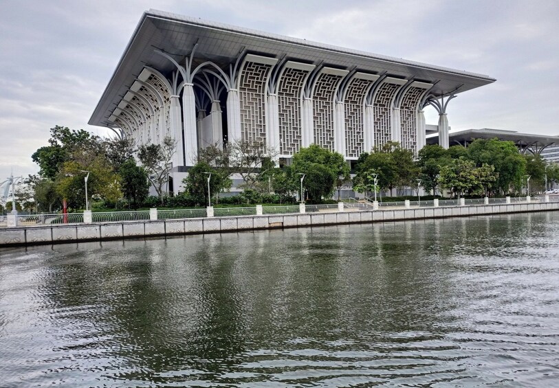 Cruise Tasik Putrajaya