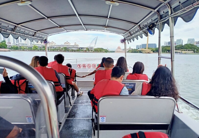 Cruise Tasik Putrajaya