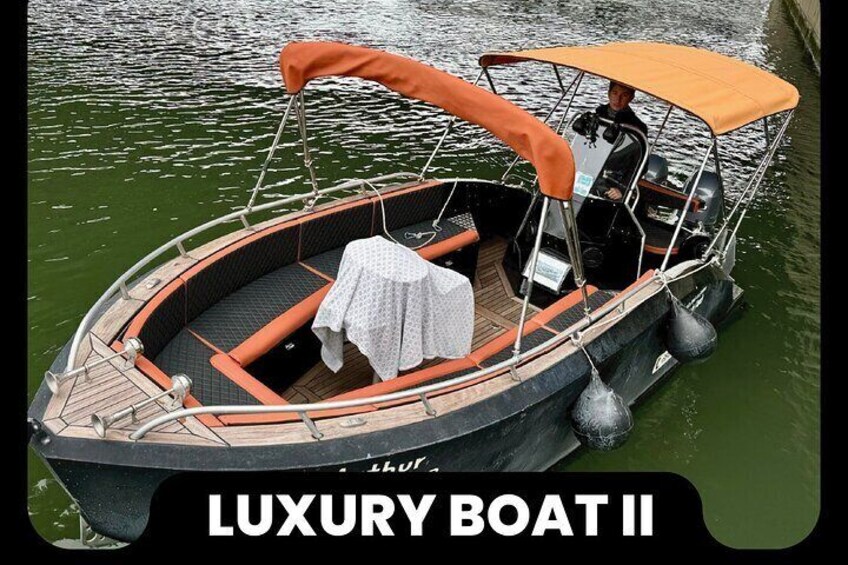 Paris Top Sights Seine River Private Boat Excursion