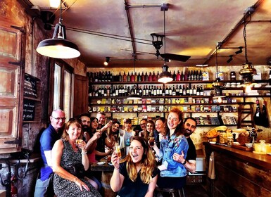 Barcelona: Craft Beer Tasting & Castellers Experience