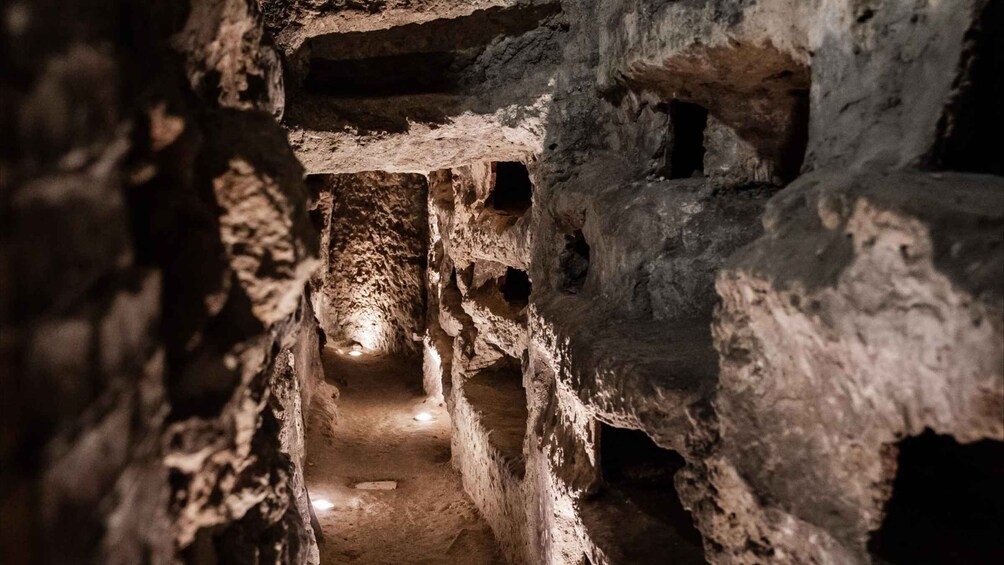 Picture 3 for Activity Syracuse:Admission ticket and guided tour of the Catacomb of Saint Lucia