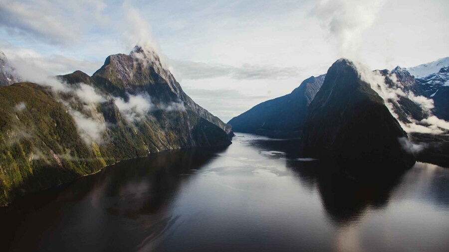 Mitre Peak | Helicopter Flight | Milford Helicopters