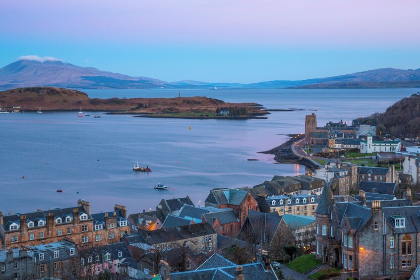 Oban, Glencoe, Highland Lochs & Castles Tour from Glasgow