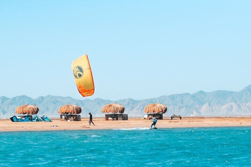 Beginner Kitesurfing Course in El Gouna