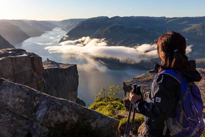 Stavanger: Lysefjorden Cruise and Preikestolen Hike