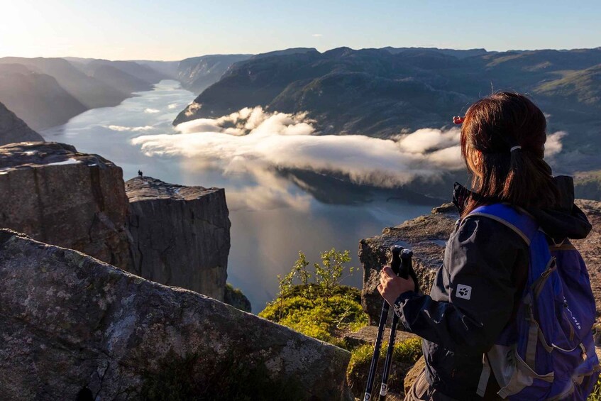 Stavanger: Lysefjorden Cruise and Preikestolen Hike