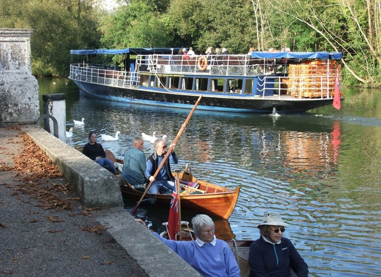 Picture 4 for Activity Oxford: Sunset Cruise with a Glass of Prosecco