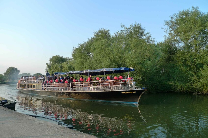 Picture 3 for Activity Oxford: Sunset Cruise with a Glass of Prosecco