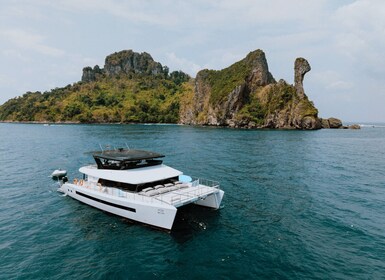 Krabi: 4 Island Premium Yacht with Snorkeling & Clear Kayak