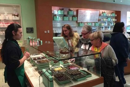 New Orleans: Magazine Street Foodie Tour