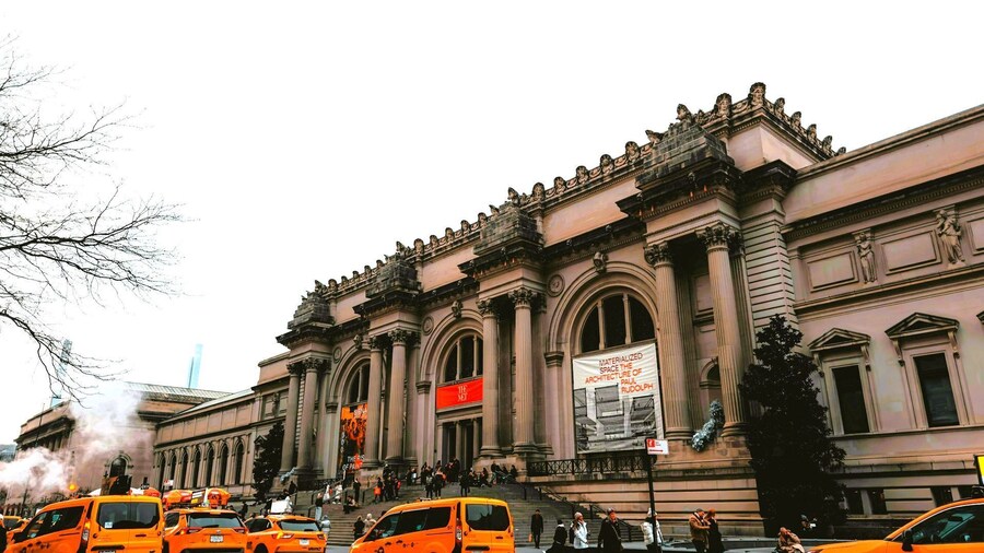 NY: Metropolitan Museum of Art Ticket & Central Park Audio Tour