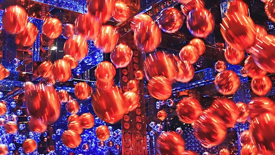 Team Lab Phenonemona - Discover Living Art here