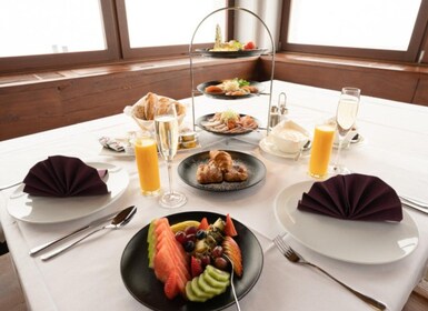 Innsbruck: Breakfast with Prosecco and Panoramic Views