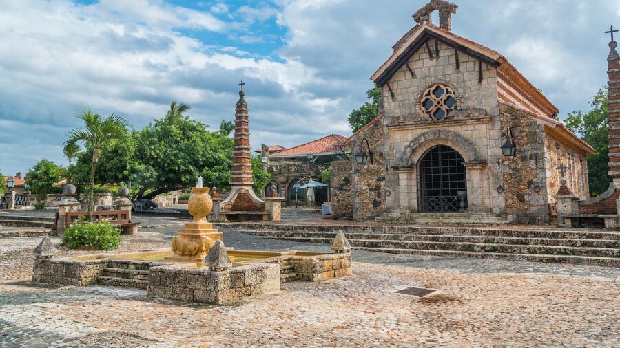 All Inclusive Day Trip to Altos de Chavon & Saona Island