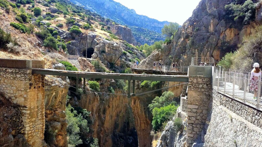 Picture 5 for Activity Ardales: Caminito del Rey Group Walking Tour