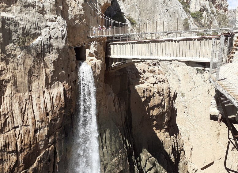 Picture 7 for Activity Ardales: Caminito del Rey Group Walking Tour