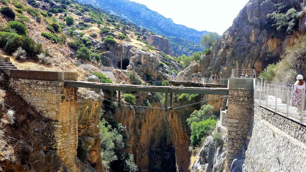 Picture 5 for Activity Ardales: Caminito del Rey Group Walking Tour