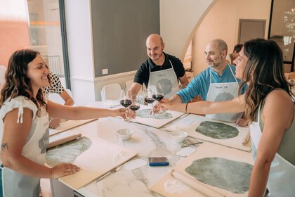 Bologna: De originele lasagne & gelatoles in een gezellige kookschool
