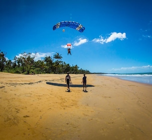 From Cairns: Tandem Skydive Experience over Mission Beach