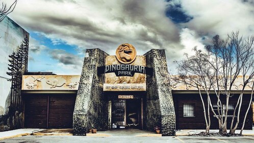 Private Trip From Rethymno to Dinosauria Park & Cretaquarium