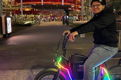 Downtown Dallas Night Sightseeing 2 Hour E-Bike tour