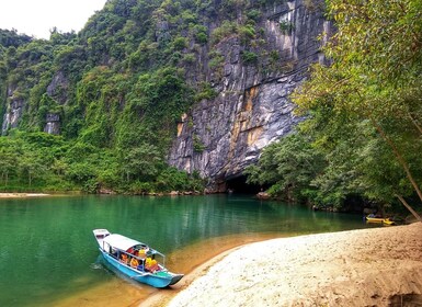 Discovery of amazing Dark cave and Phong Nha cave