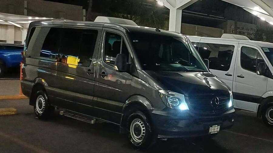 Puerto Vallarta: Private Airport Transfer to Sayulita