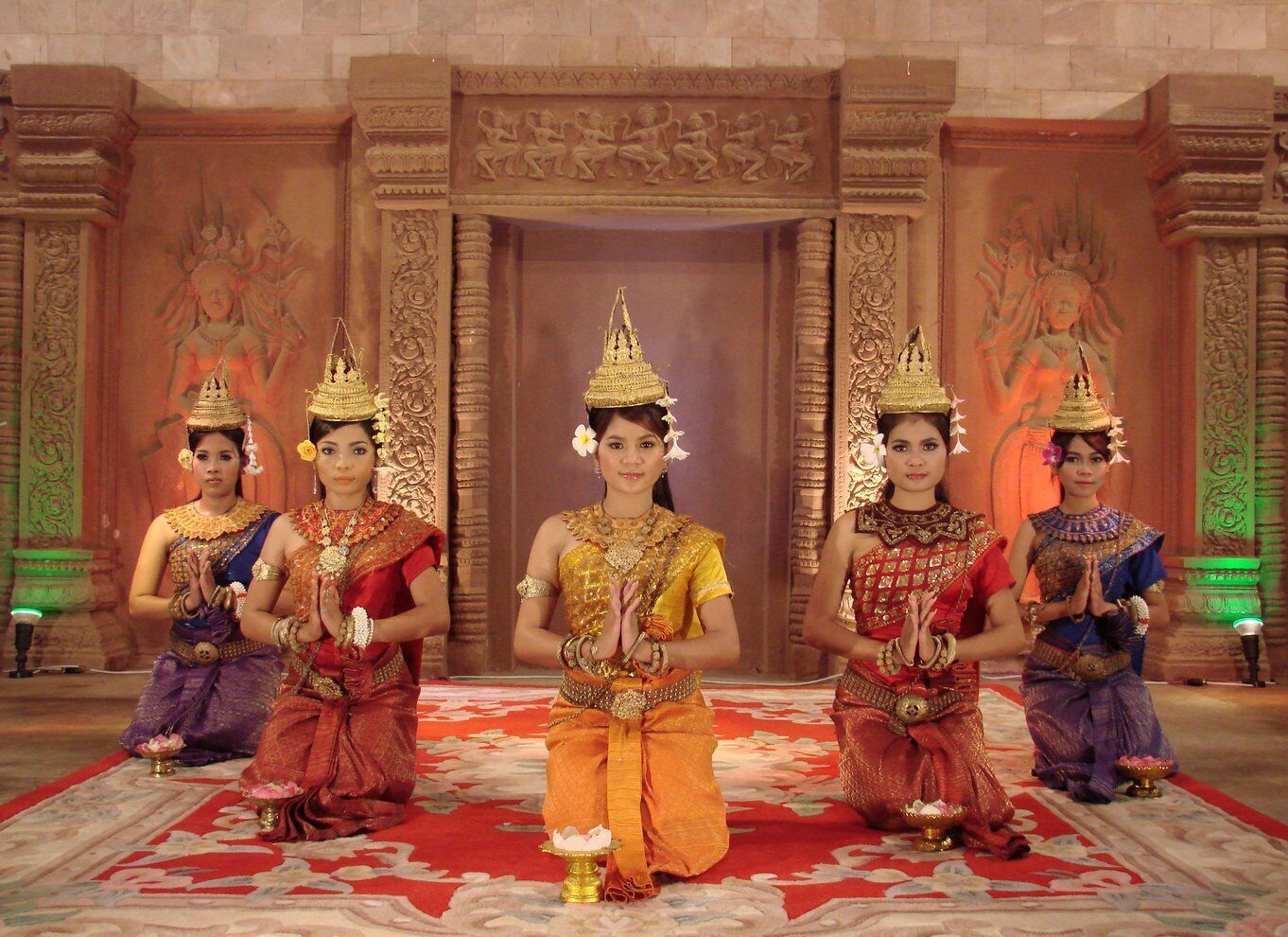 Apsara Theatre Performance include Dinner & hotel pick up