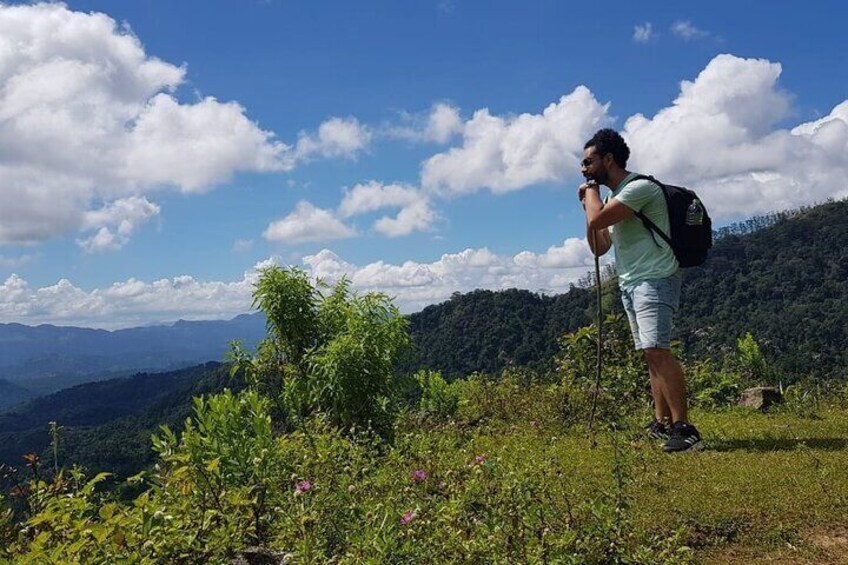 Knuckles Day hiking tour