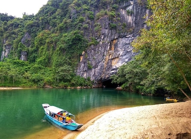 Discover of Wonderful caves Phong Nha and Paradise