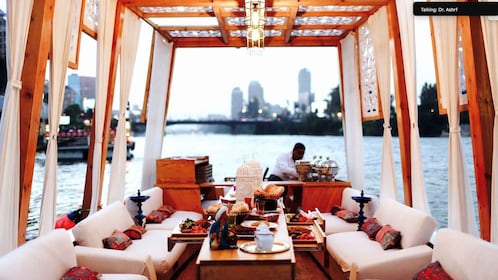 Cairo: Private Felucca Ride with Dinner and Drinks