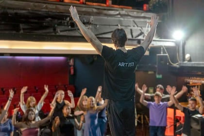 Granada: Flamenco Dance Class for Beginners at the Flamenco Theater