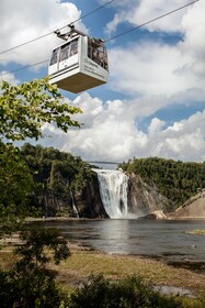 Quebec City: Return Shuttle with Montmorency Falls Park & Cable Car